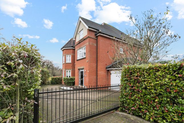 6 bedroom house for sale