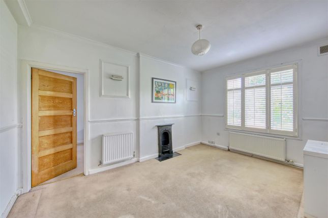 Brixton Hill Court, Brixton SW2 1 bed apartment for sale