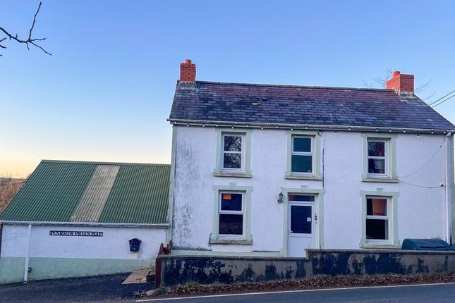 Penrhiwllan, Llandysul, SA44 4 bed property with land for sale