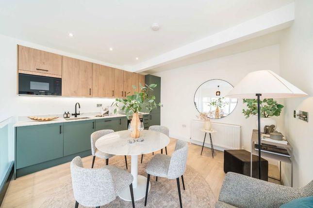 Mitcham Road, Tooting SW17 1 bed maisonette for sale