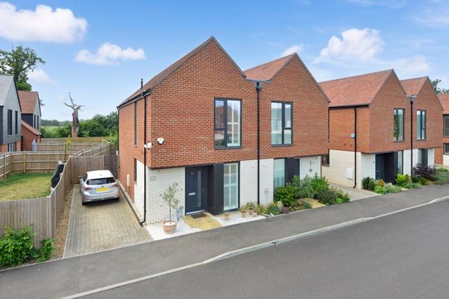 2 bedroom semi-detached house for sale
