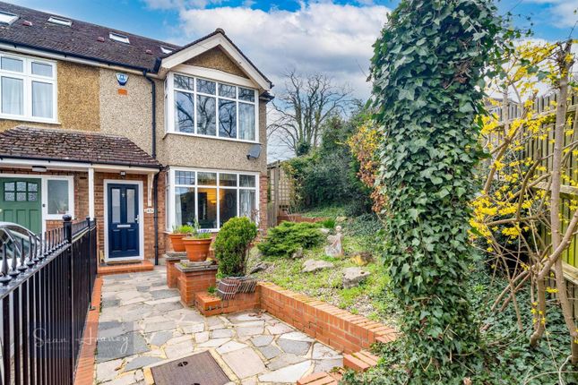 3 bed end terrace house