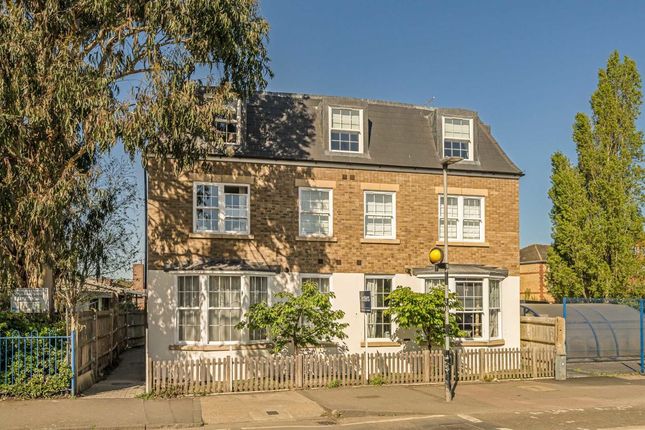 Villiers Road, Kingston Upon Thames KT1 2 bed flat for sale