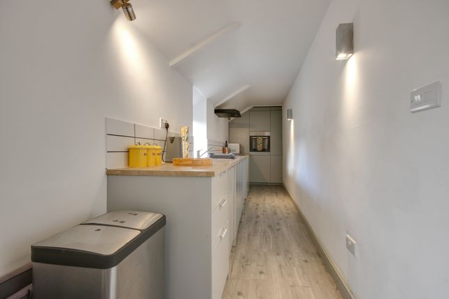 ., Umberleigh EX37 2 bed detached house for sale