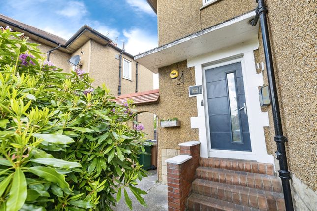 3 bedroom flat for sale