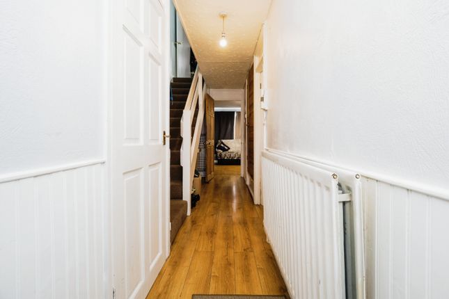 3 bedroom maisonette for sale