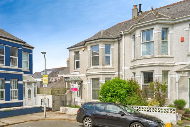 4 bedroom end of terrace house for sale