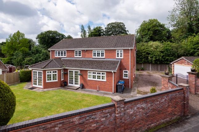 5 bedroom detached house for sale