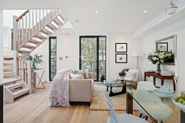 Georges Road, Islington, London, N7 4 bed terraced house for sale