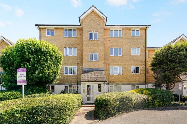 Studio flat for sale