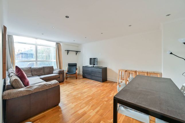 Baltic Quay, Rotherhithe, London, SE16 3 bed flat for sale