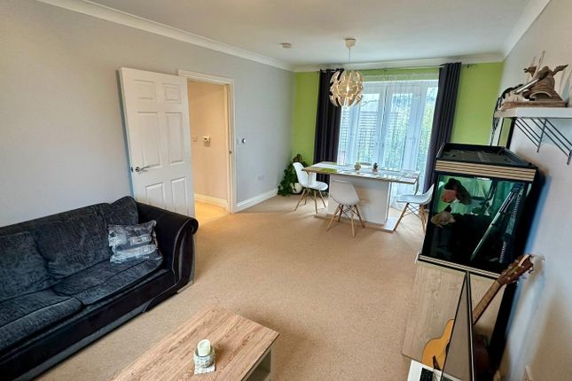 2 bed flat