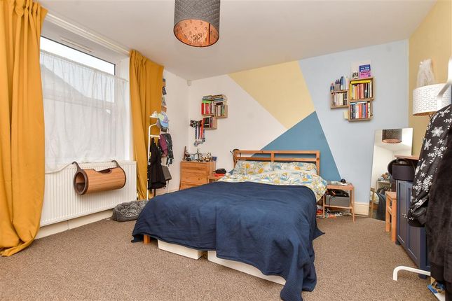 2 bed flat