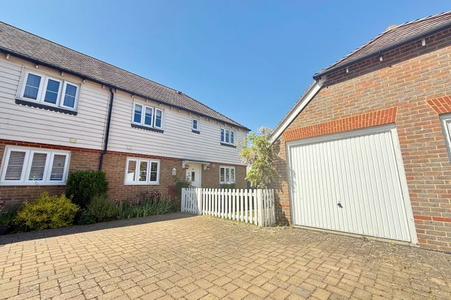 School Lane, Sittingbourne ME9 3 bed semi