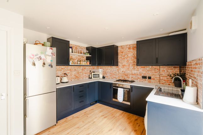Bedminster, Bristol BS3 2 bed end of terrace house for sale