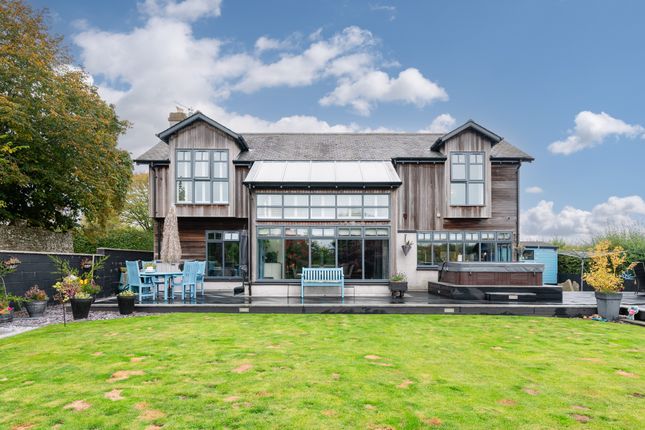 3 bed detached house
