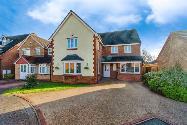 5 bed detached house