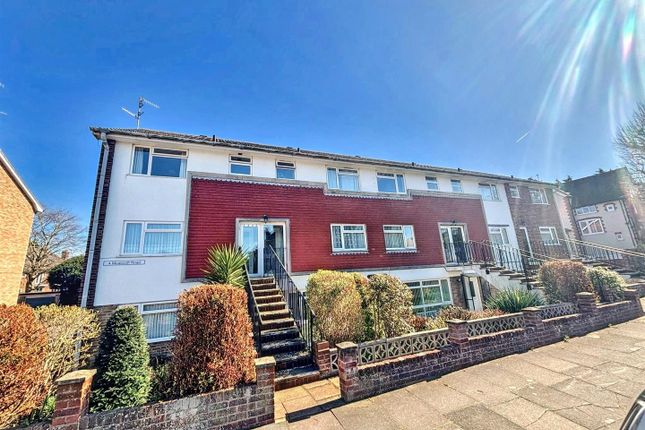 Moat Croft Road, Eastbourne 1 bed flat for sale