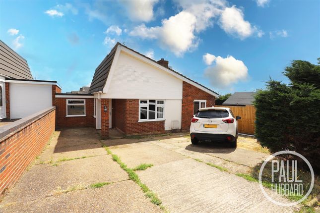 Pound Farm Drive, Oulton, NR32 4 bed detached bungalow for sale