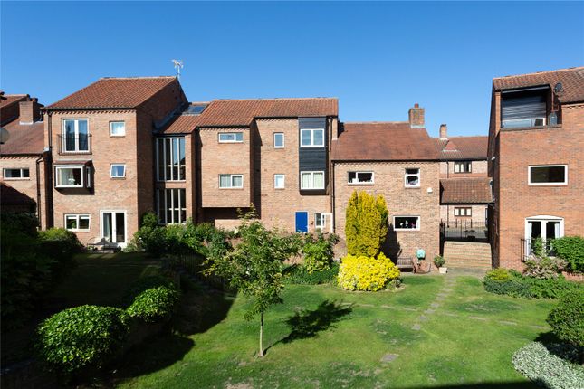 Aldwark, North Yorkshire YO1 1 bed flat for sale