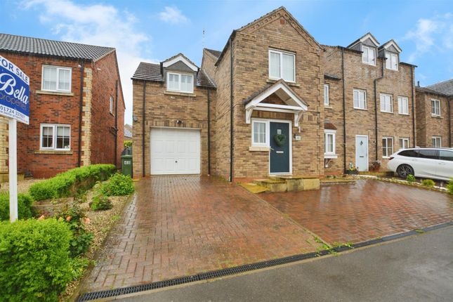 Windmill Way, Kirton Lindsey... 4 bed semi
