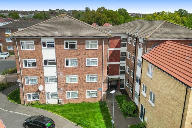 3 bedroom flat for sale