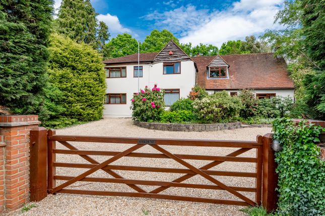 Frimley Road, Ash Vale GU12 6 bed detached house for sale