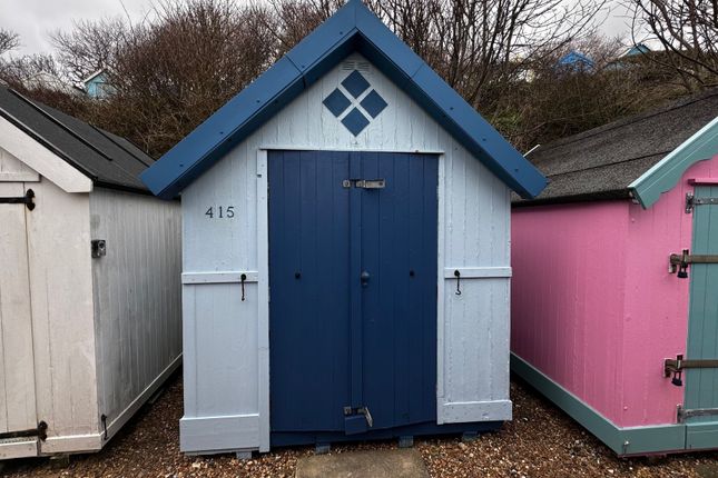 Beach Hut IP11 Chalet for sale