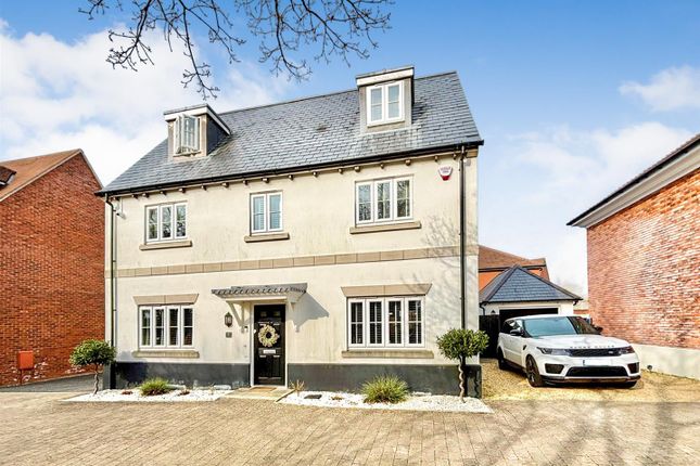 Kingfisher Drive, Poole BH16 5 bed detached house for sale