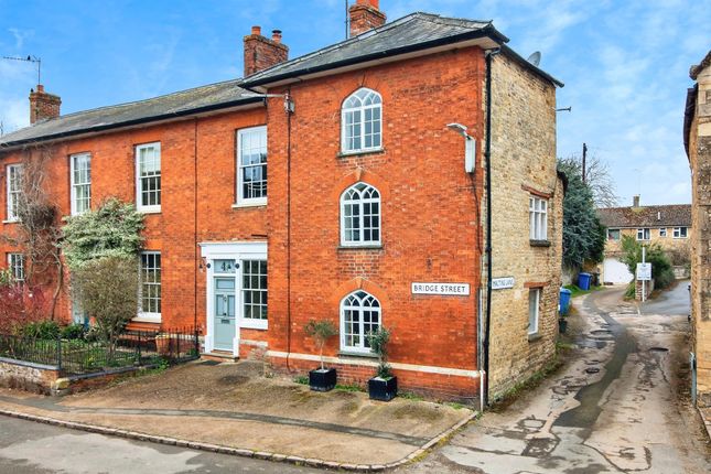 3 bed end terrace house