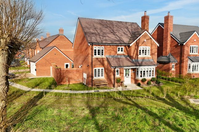 4 bed detached house