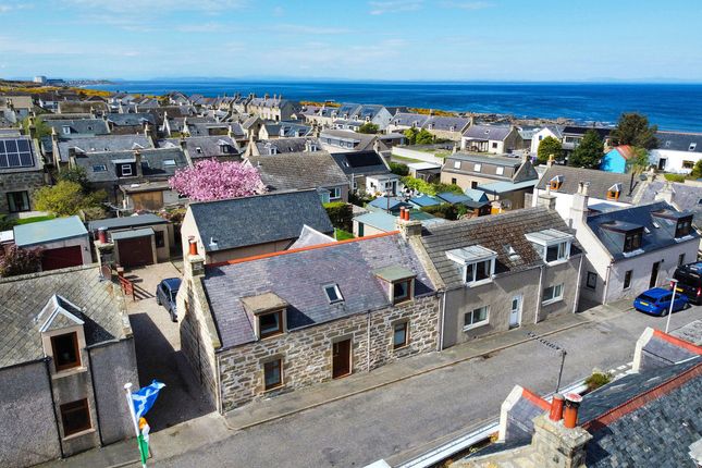 5 bedroom semi-detached house for sale
