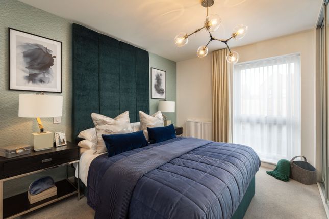Langer at Regent's Gate, Trumps Green... 2 bed apartment for sale