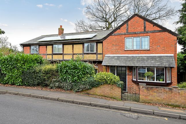 Frogmore Road, Camberley GU17 5 bed detached house for sale