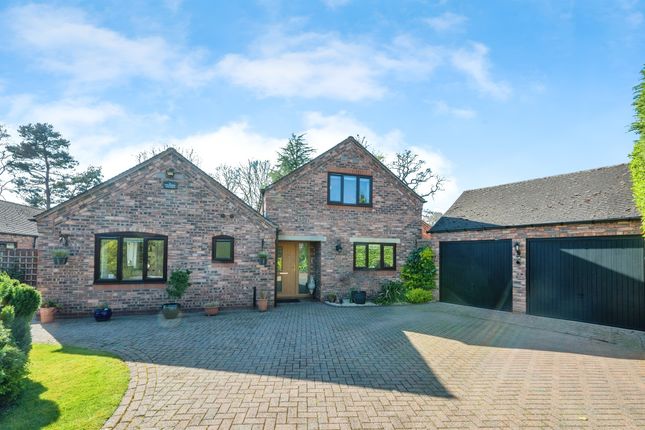 4 bed detached house