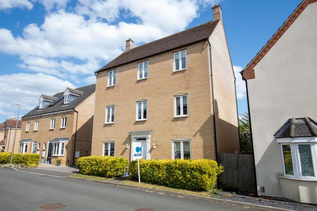 Lockhart Avenue, Oxley Park, Milton... 6 bed detached house for sale