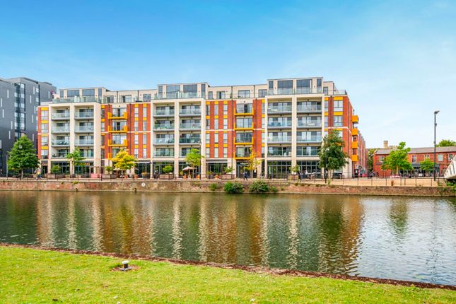 Merchant Gate, Riverside Square, Bedford 2 bed apartment for sale