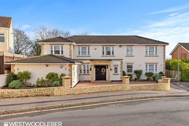 5 bed detached house