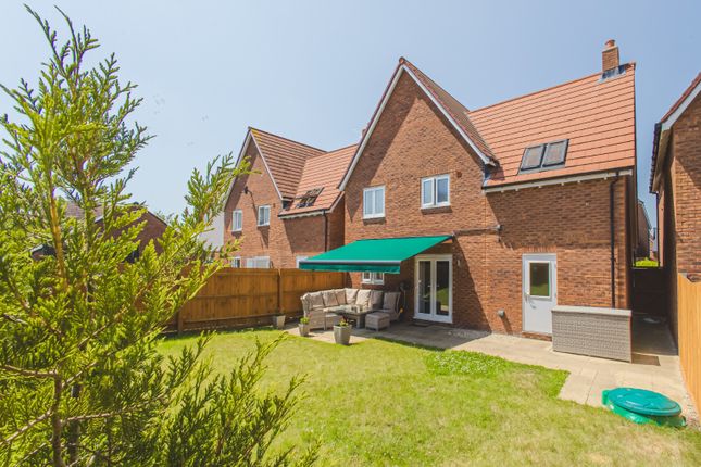 4 bedroom semi-detached house for sale