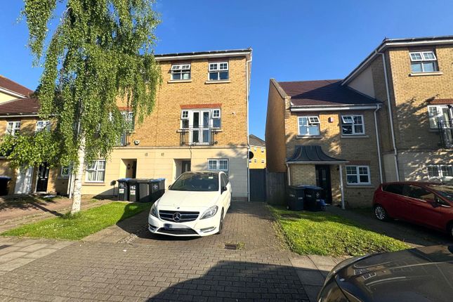 5 bed town house