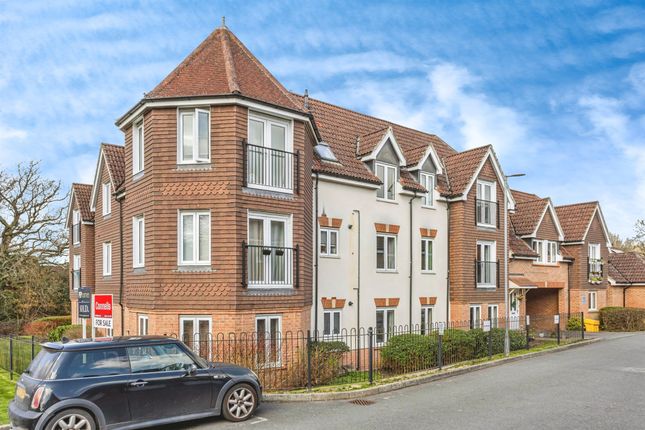 2 bedroom ground floor flat for sale