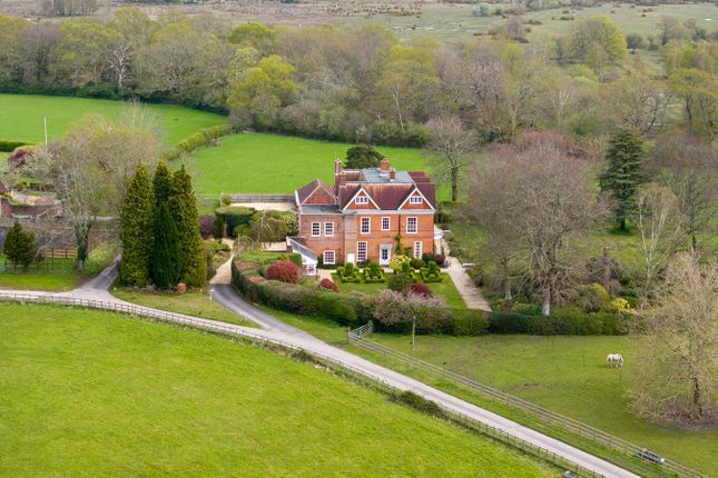 9 bed country house