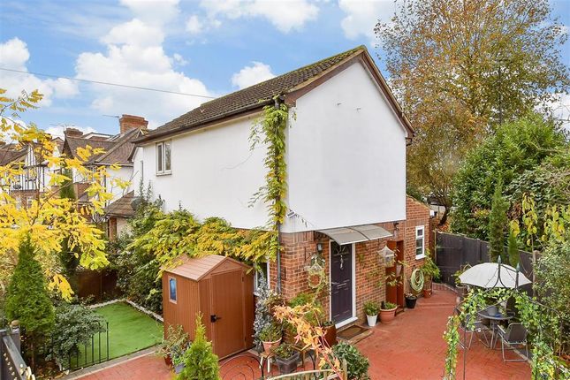 Alberta Avenue, Cheam, Surrey 2 bed semi