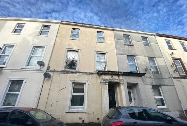 4 bed maisonette