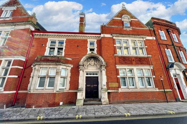 2 bed flat
