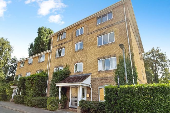 Kingfisher Drive, Hemel Hempstead HP3 2 bed flat for sale