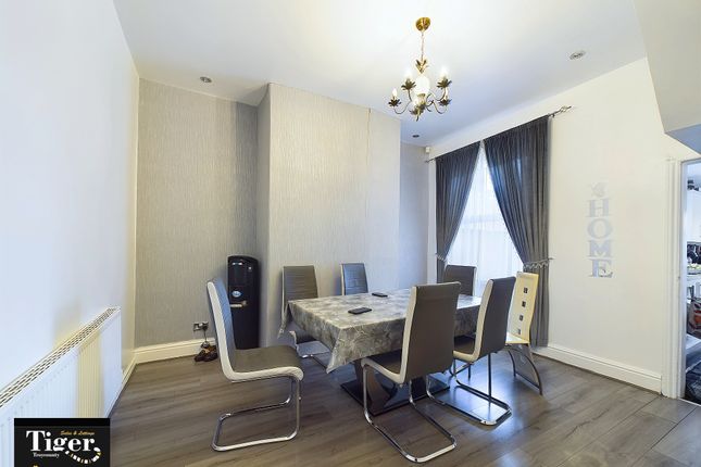4 bedroom terraced house for sale