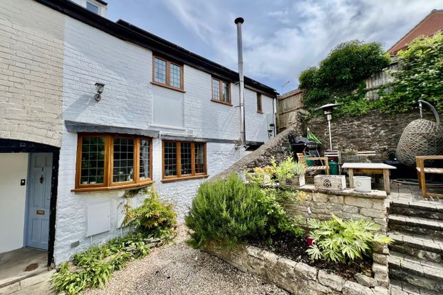 2 bed end terrace house