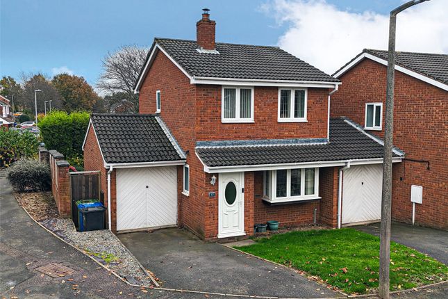 3 bedroom link detached house for sale