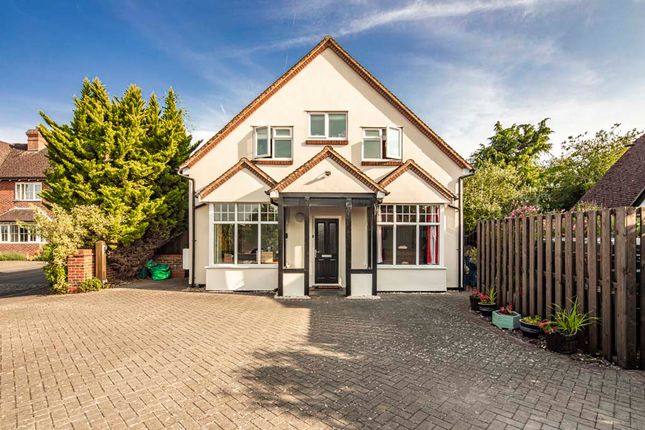 4 bed detached house